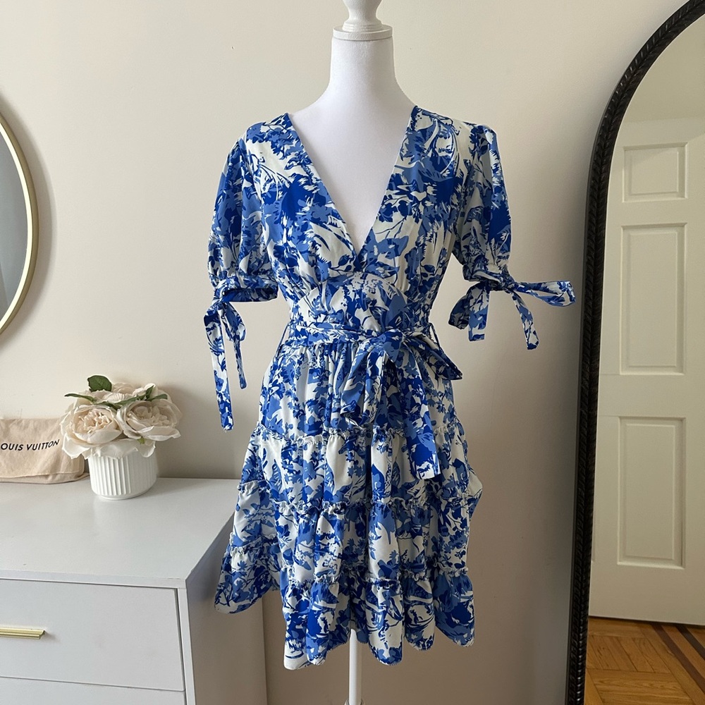 Elegant Blue Floral Dress